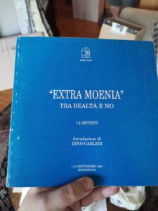 extra moenia